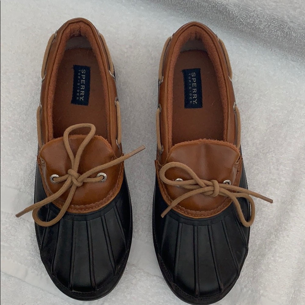 Sperry Women’s Short rain shoes.